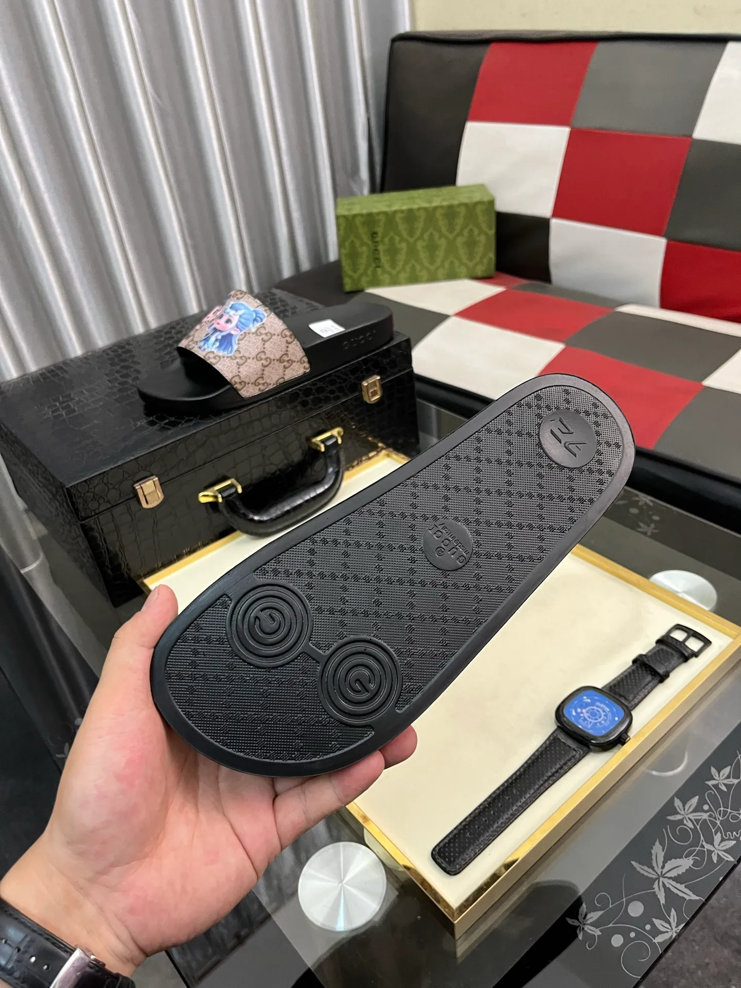 Men's Men's Shoes💰220⌚️⌚️ＧＵＣＣＩ.Gucci.Official website 1:1 popular slippers on sale! Original original material 🩴 SIZE: 38-46 (45.46 non-refundable)
